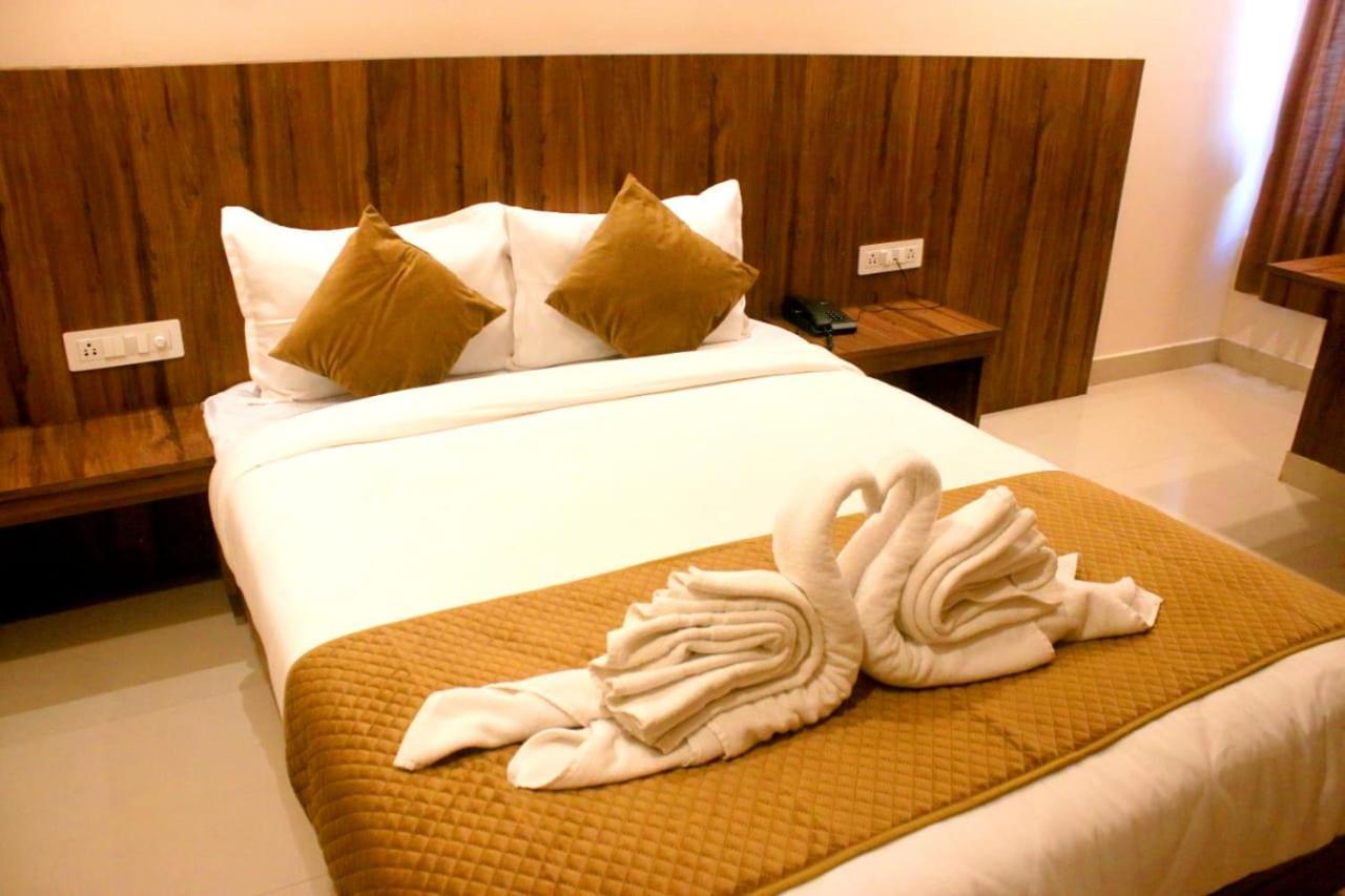 Hotel Sakura Inn Hosur Ngoại thất bức ảnh